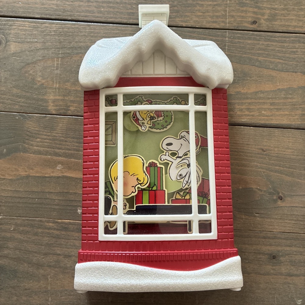 Hallmark Peanuts Christmas dance party with sound and motion - Only Sound works